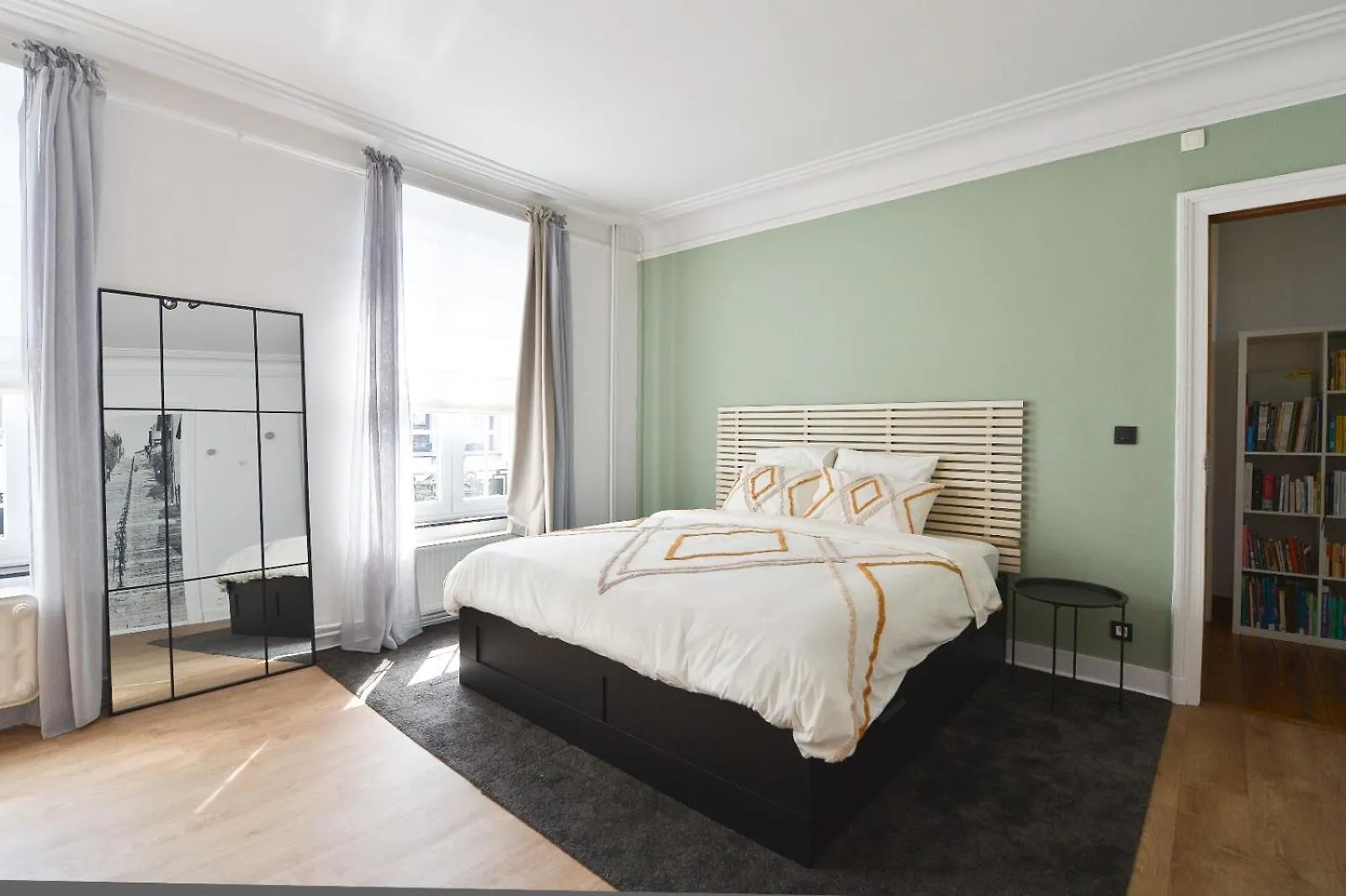 La Chambre De Sam - Chambre Lit 180 Avec Sdb Privee Proche Centre Ville Luik