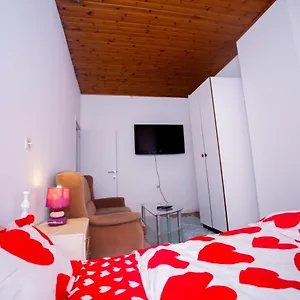 Bed & Breakfast Agreable Sur Avc Parking Et Wifi Gratuit, Luik